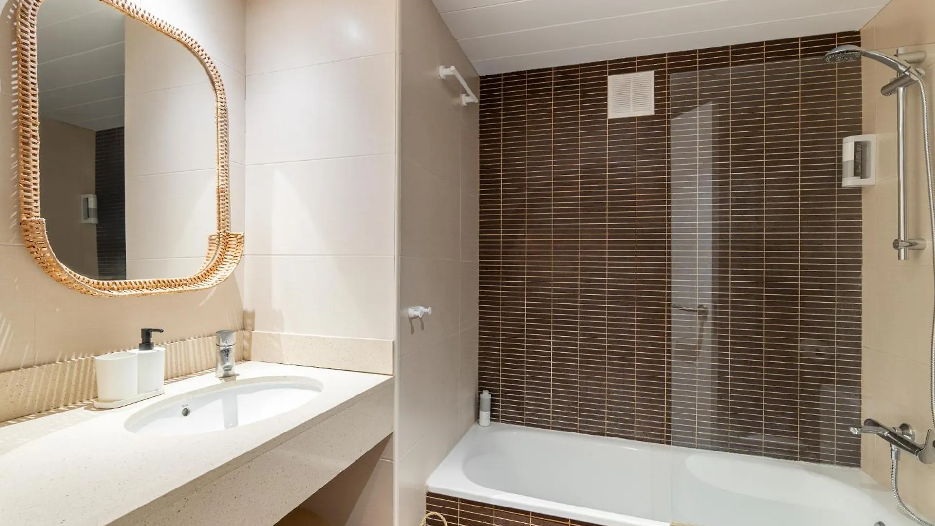Les Corts Exclusive Apartments By Olala Homes Barcelona